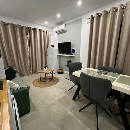 Apartment Artemis Himarë Dış mekan fotoğraf