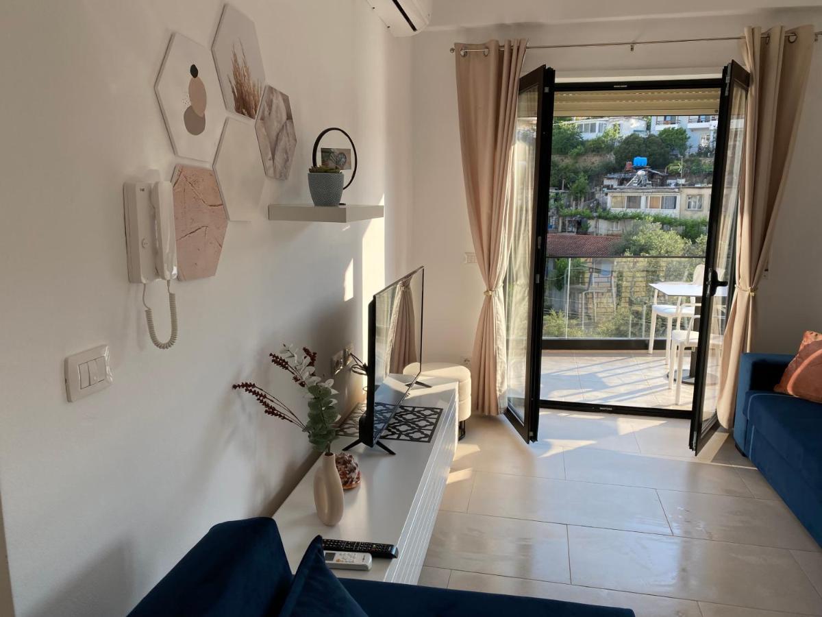 Apartment Artemis Himarë Dış mekan fotoğraf