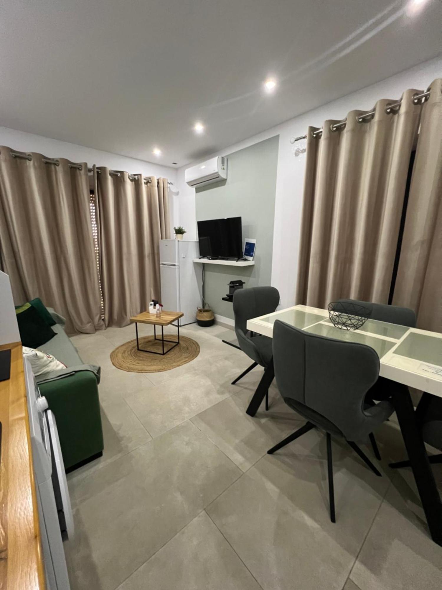 Apartment Artemis Himarë Dış mekan fotoğraf