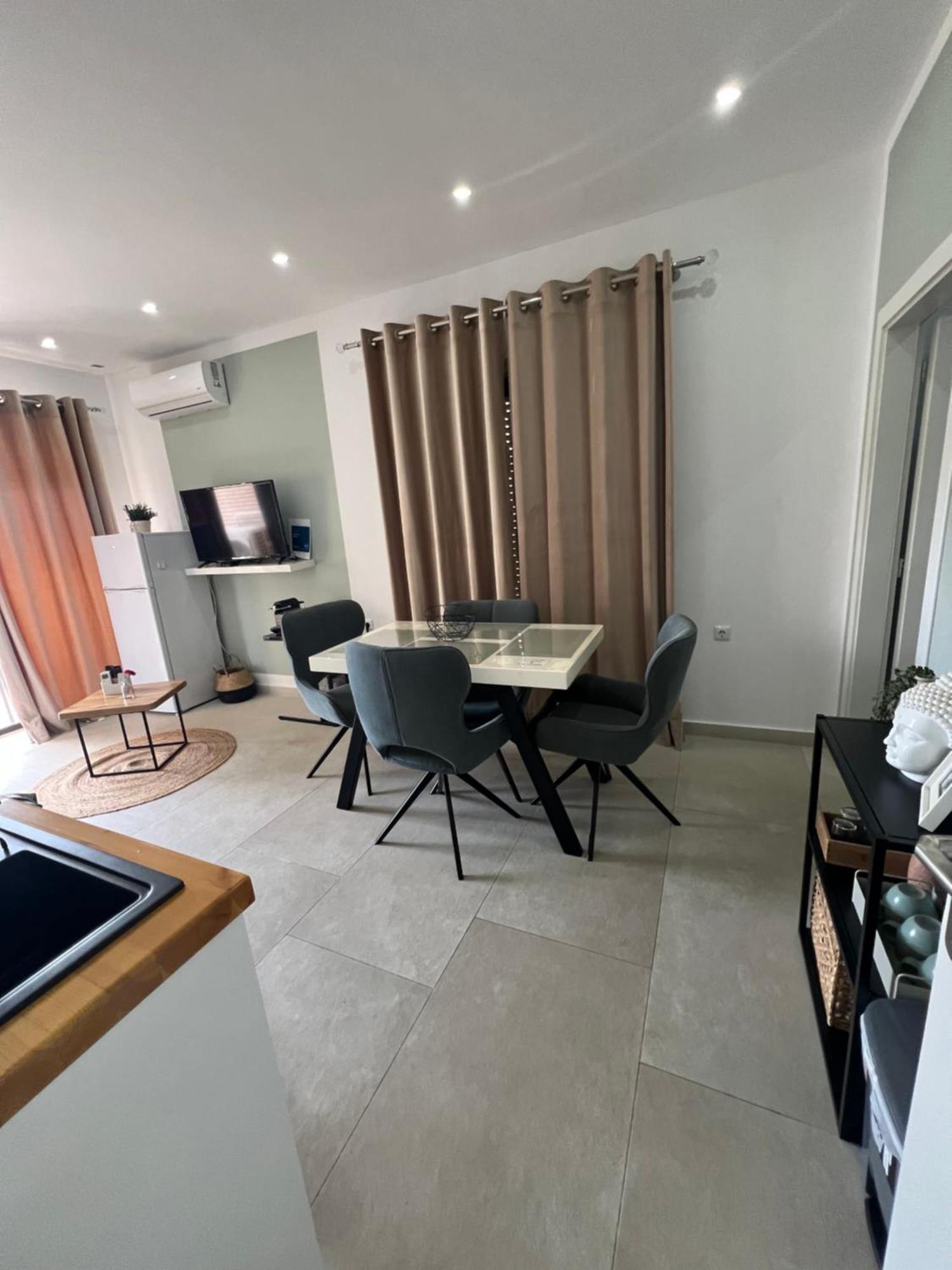 Apartment Artemis Himarë Dış mekan fotoğraf